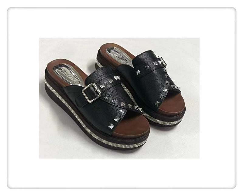 SI Leather slides